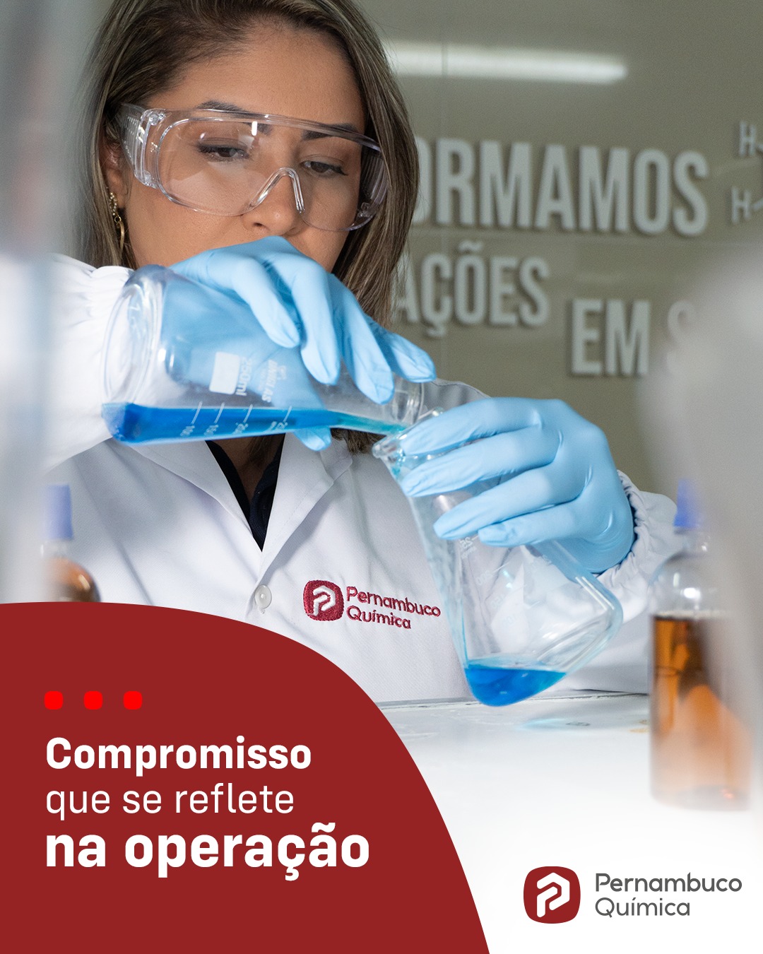 Nossa operação é conduzida com responsabilidade e critério técnico, da seleção de matérias-primas ao acompanhamento dos processos, garantindo previsibilidade e desempenho para quem está na ponta, com foco constante em organização e melhoria contínua. Com a ampliação e automatização da fábrica passamos a contar com uma estrutura mais moderna, com mais controle e eficiência operacional, fortalecendo nossa capacidade produtiva e nosso padrão de entrega. Seguimos investindo para crescer de maneira consistente e responsável, ao lado de parceiros e clientes. Pernambuco Química, compostos por compromisso e qualidade. #PernambucoQuímica
